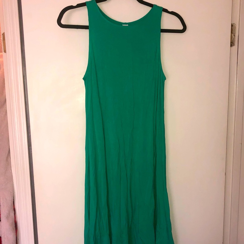Sleeveless shift dress